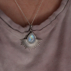 Silver radiance Necklace