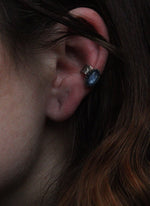 Load image into Gallery viewer, Cold breeze - Ear Cuff
