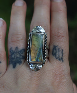 Rainbow labradorite - Ring size 6.5