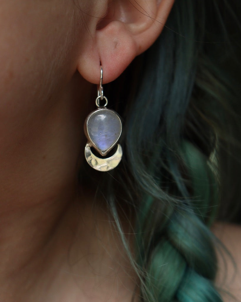 Moonstone Moon -Earrings