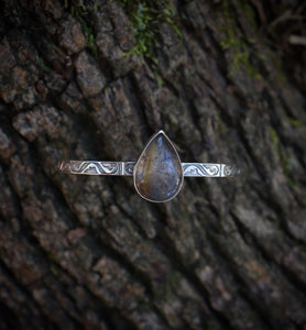 Gold rutilated Quartz- Cuff