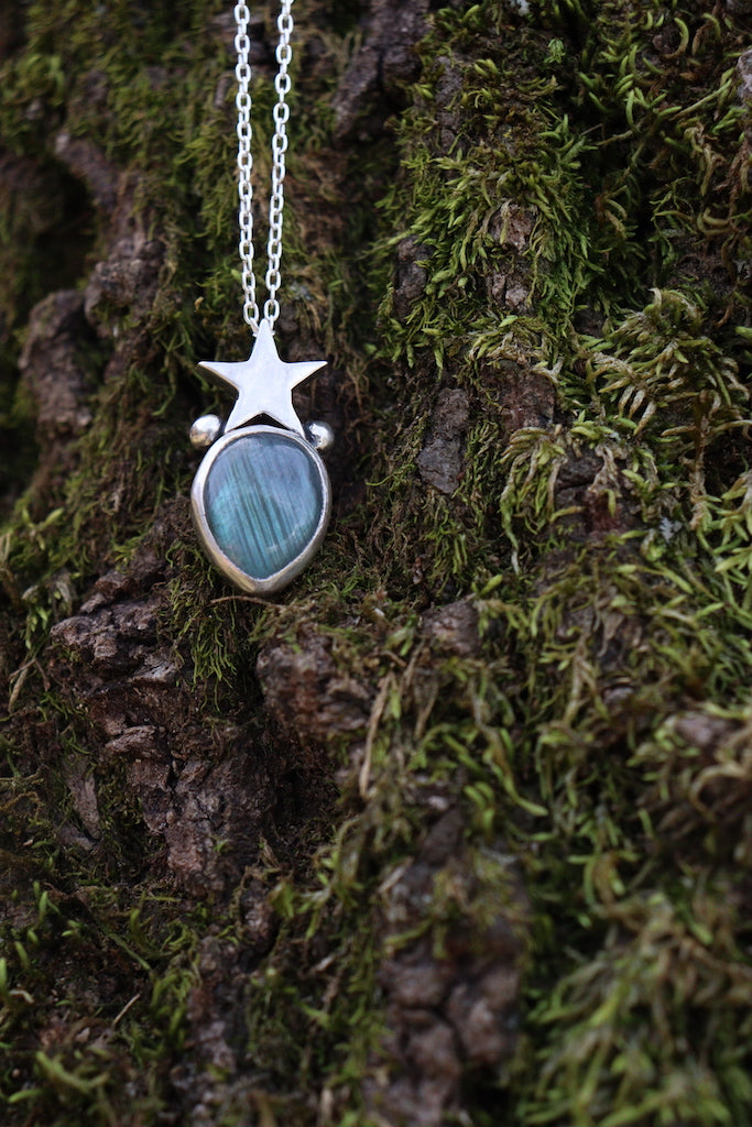 Shooting star- Necklace