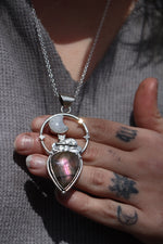 Load image into Gallery viewer, Cat in the cradle with a silver moon - Necklace
