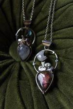 Load image into Gallery viewer, Cat in the cradle with a silver moon - Necklace
