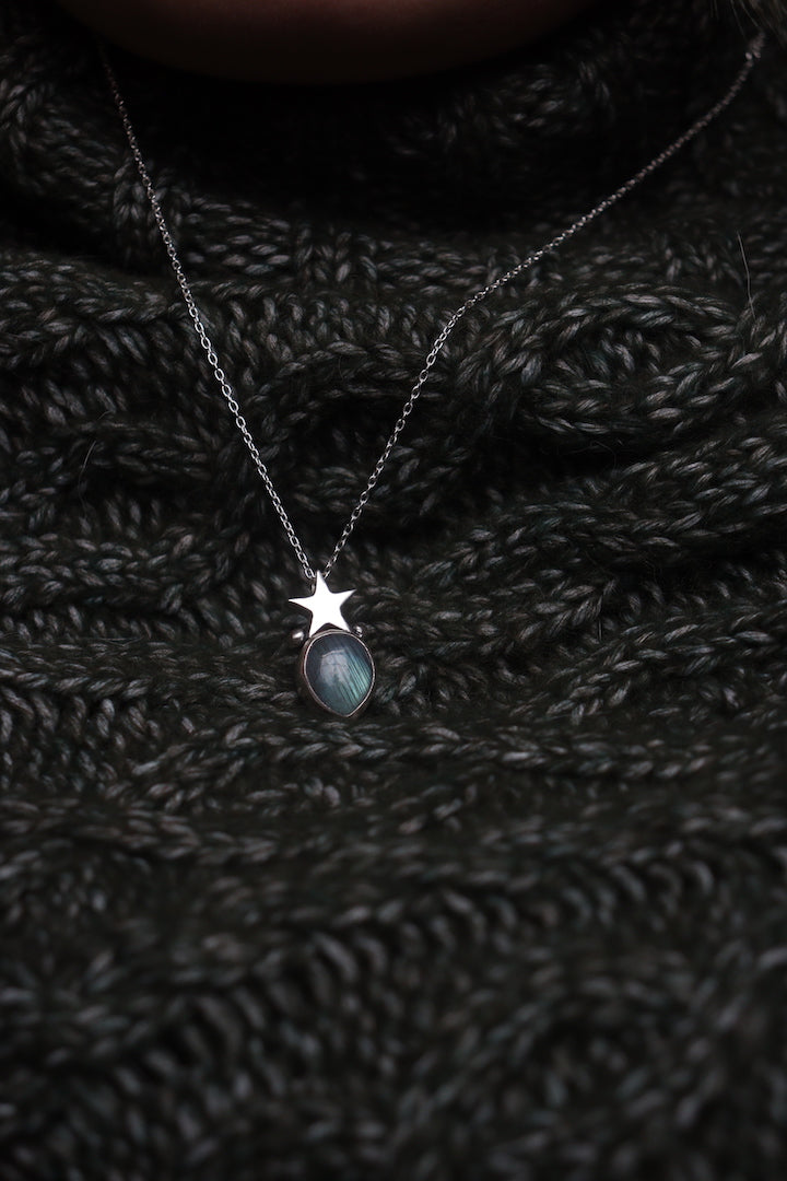 Shooting star- Necklace